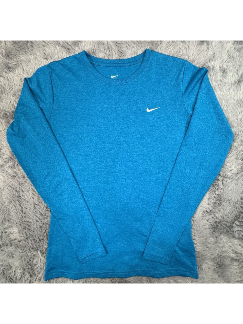 Nike Dri-FIT Women's Long Sleeve Training T-Shirt Blue Small Athletic NEW